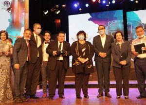 المصرية تكرم المصرية تكرم