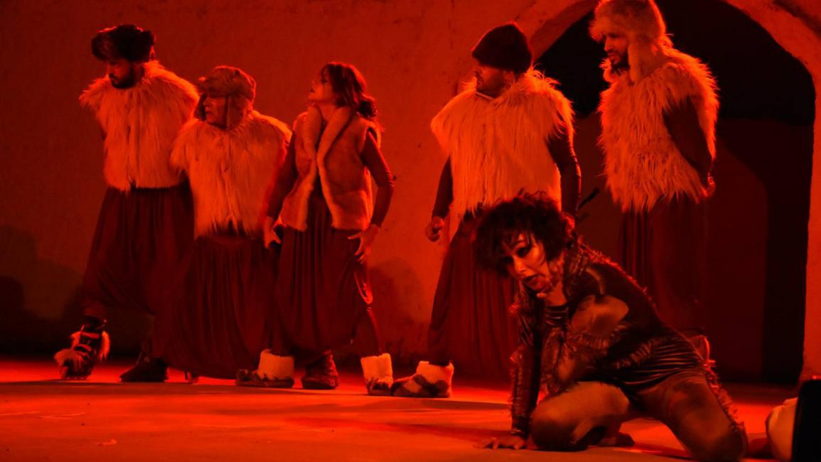 تحت المراقبة